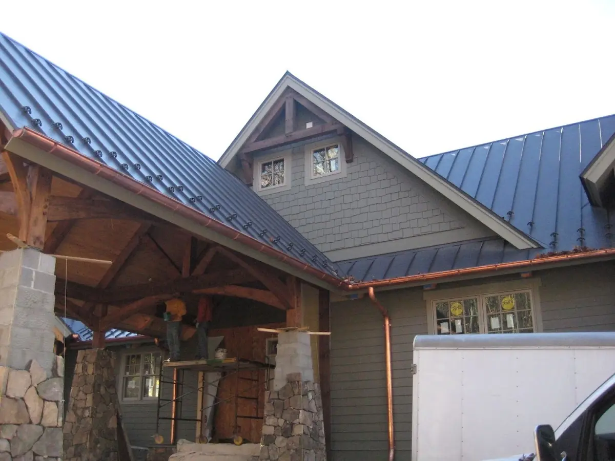 Craftsman Roofing team delivering quality roofing work in Wollochet